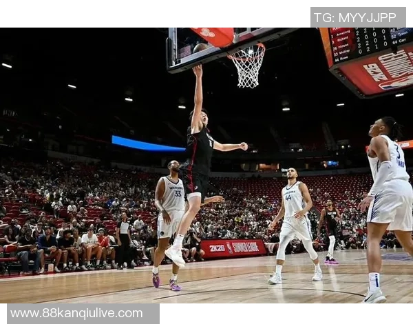 2010年4月14日勇士与开拓者的激烈对决回顾与精彩瞬间分析