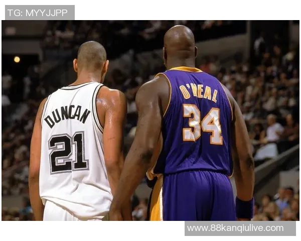 奥尼尔与卡尔马龙的巅峰对决：篮球历史上的传奇之战