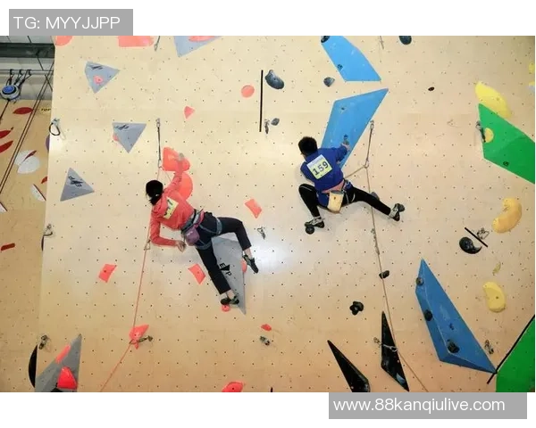 成都攀岩队的奋斗历程与成长故事全景纪实